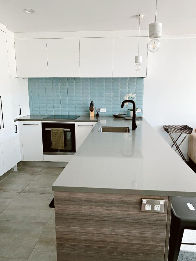 Sea Breeze 3 Bedroom Apartment Mount Maunganui Kültér fotó